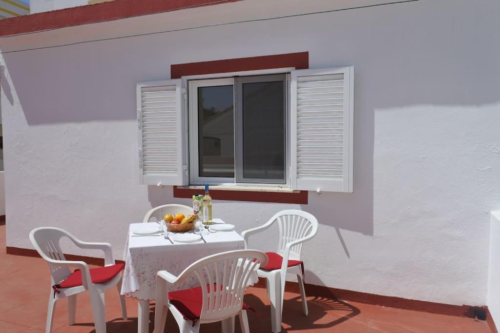 Apartment In The Center Of Carvoeiro With Terrace 外观 照片